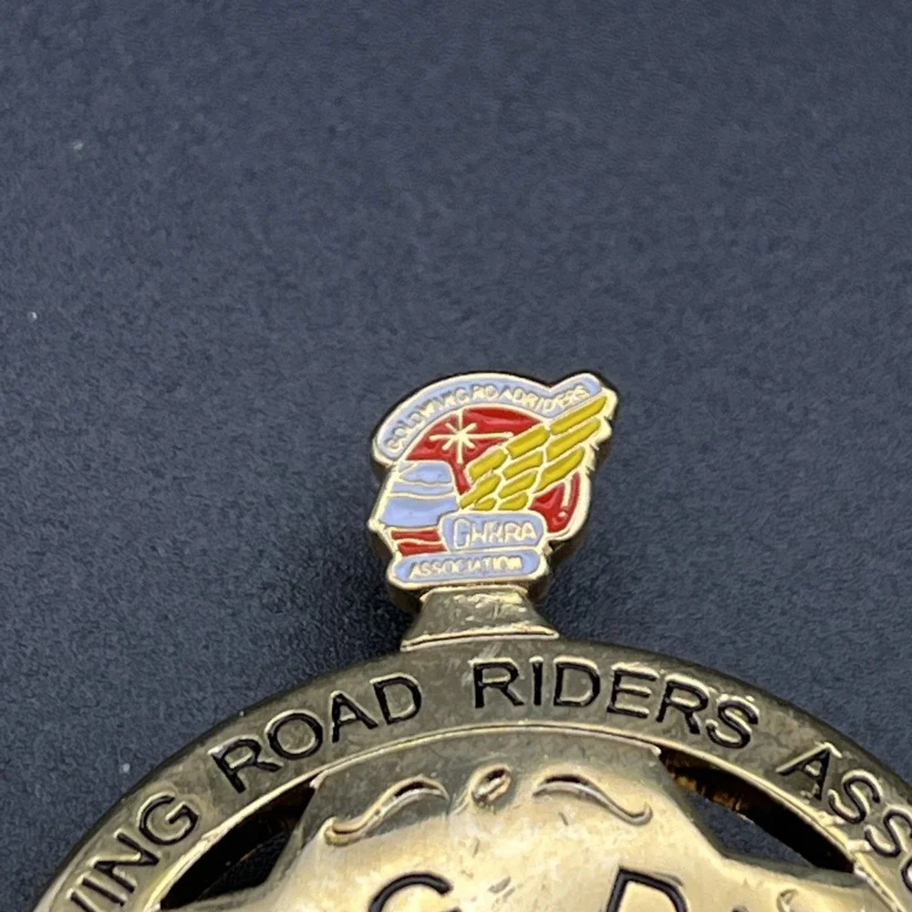 2000 Gold Wing Road Rider's Association Wing Ding‎ Volunteer Montana Badge Pin